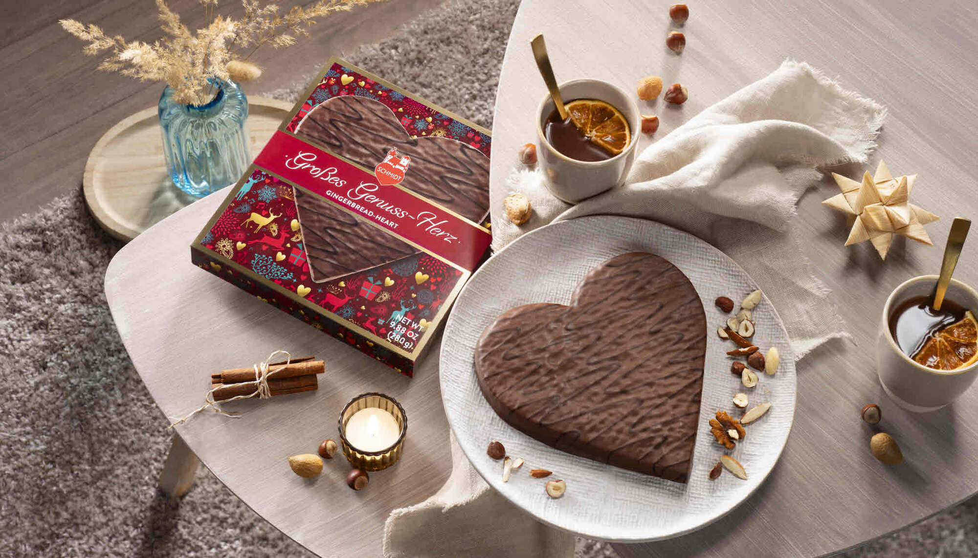 Das Lebkuchen-Genussherz ist das ideale Geschenk für Freunde und Familie. Foto: Lebkuchen Schmidt